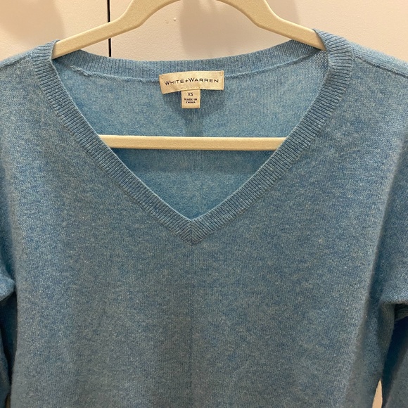 White and Warren 100% Cashmere Blue Sweater - Picture 2 of 5